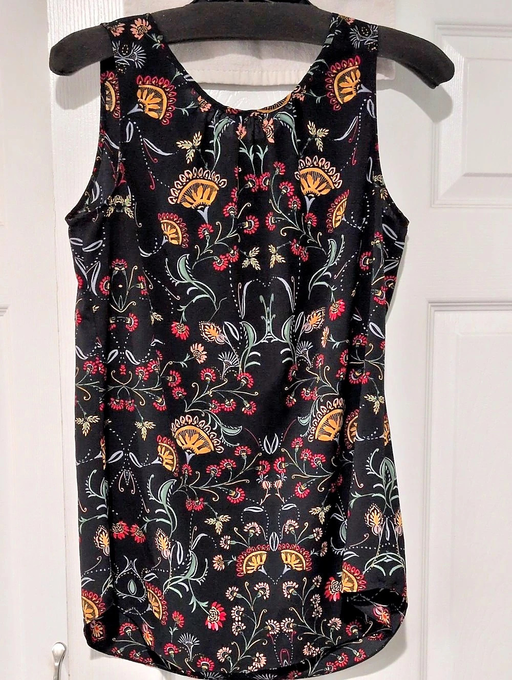 cabi Floral Tank Top in Black Size M Like New